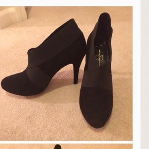 Black Jessica Simpson boots.